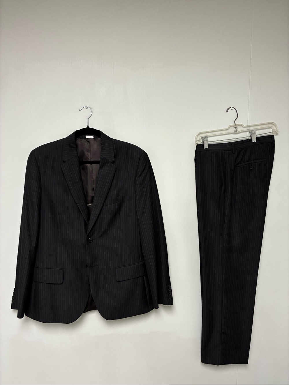 Calvin Klein Suit pinstripe polyester & wool suit set medium